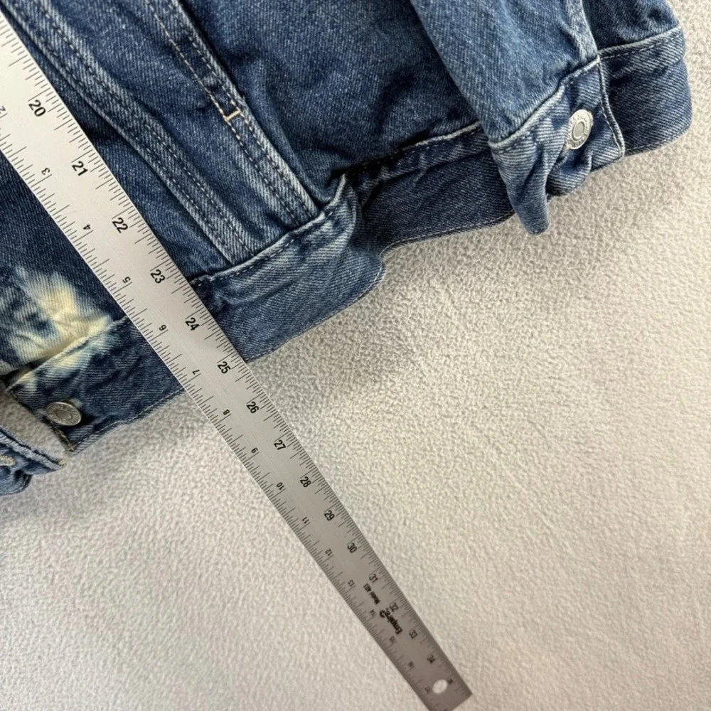Levis Denim Jacket Women's XL Blue Dark Wash Biker Trucker Pockets Boxy Jean
